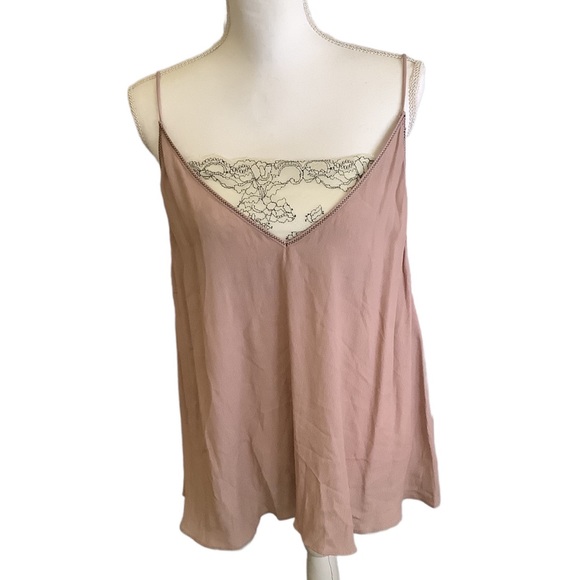 NWT Mustard Seed Rose Deep V Sheer Cami with Lace Bra Shelf M
